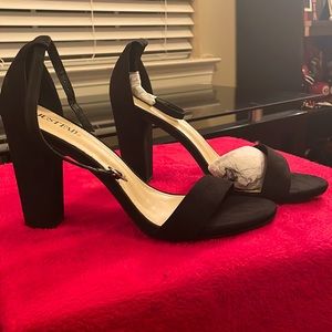 ✨Brand New/Never Worn Heels- Size 11✨